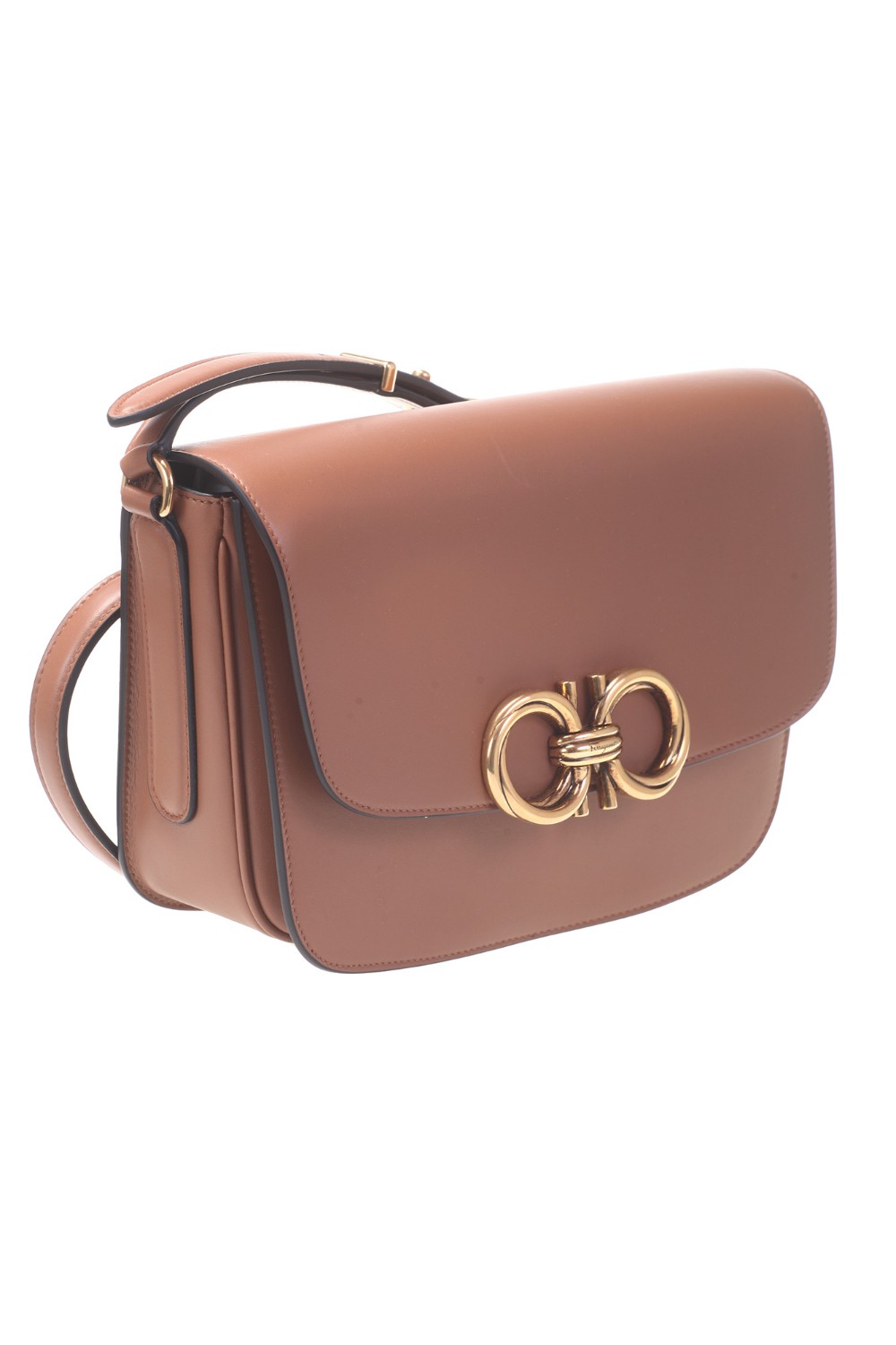 shop SALVATORE FERRAGAMO  Borsa: Salvatore Ferragamo Trapezio bag misura media.
Grande fibbia frontale.
Due comparti interni e una tasca piatta posteriore.
Chiusura con Gancini intrecciato in finitura anticata.
Tracolla regolabile per indossarla a spalla o cross body.
Dimensioni: Altezza 16 cm, Lunghezza 25.5 cm, Profondità 8 cm.
Composizione: 100% pelle di vitello.
Fabbricato in Italia.. 212915 TRAPEZIO-002759667 number 534445